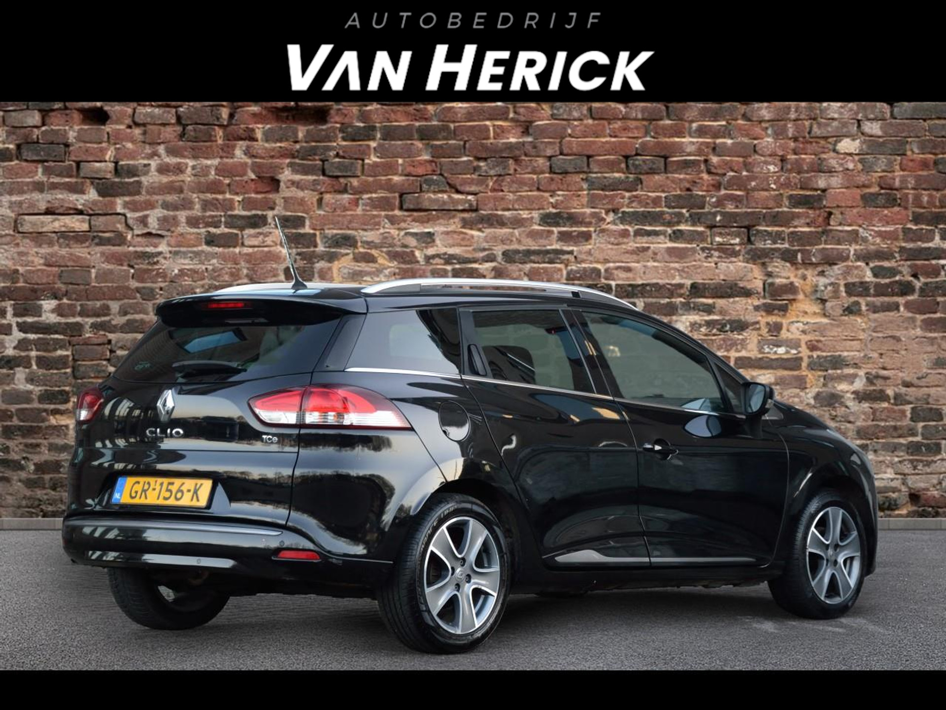 Renault Clio Estate 0.9 TCe Night&Day | Cruise | Airco | Navi voor € 7.945,-