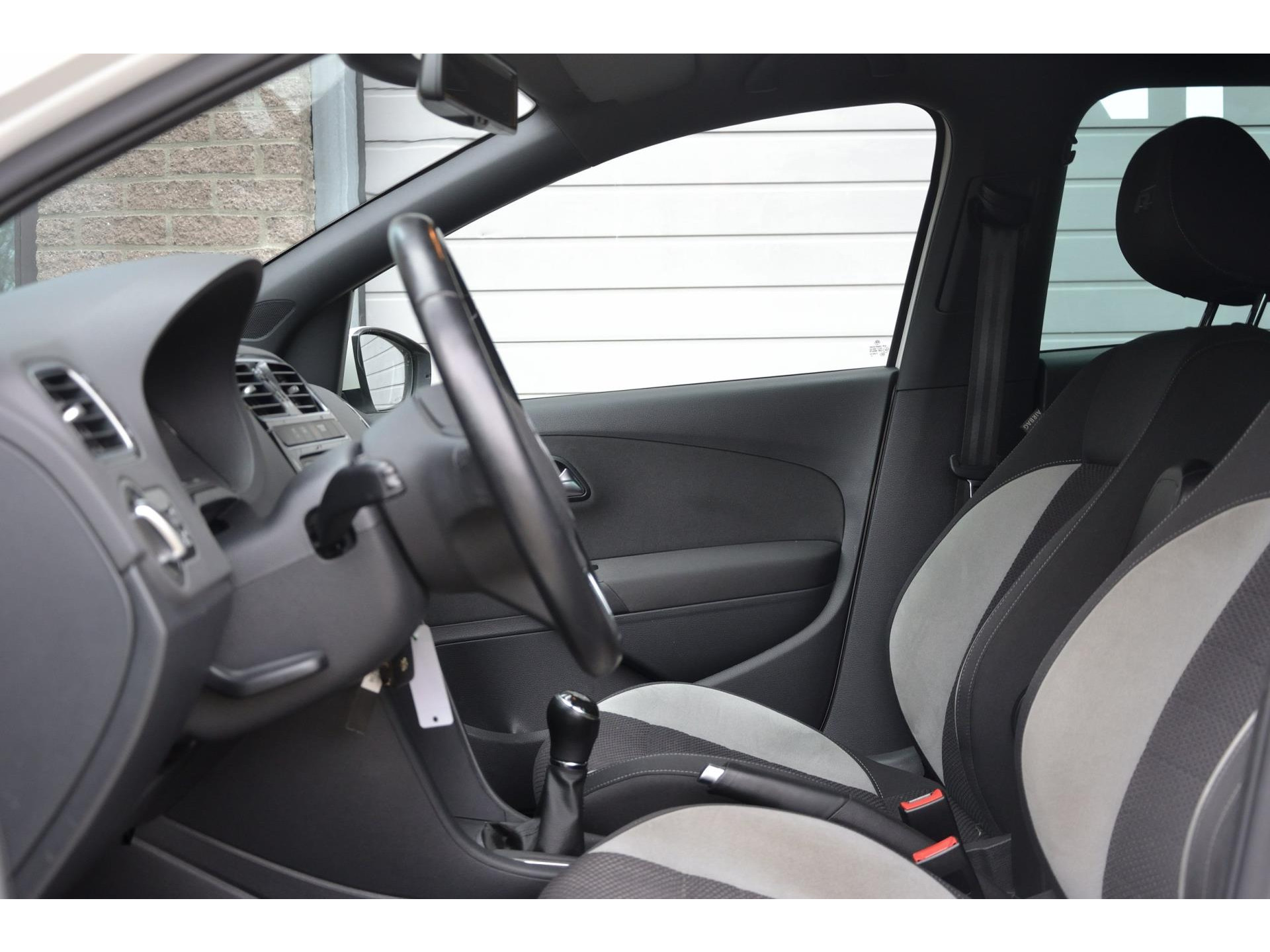 Volkswagen Polo 1.2 TSI R-Line Edition 2x R-Line | Cruise | Bluetooth | NAP