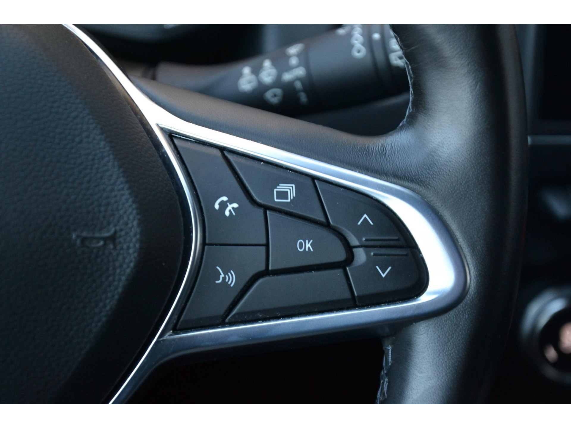 Renault Clio 1.0 TCe Intens | Keyless | Cruise | Navi | 17 Inch