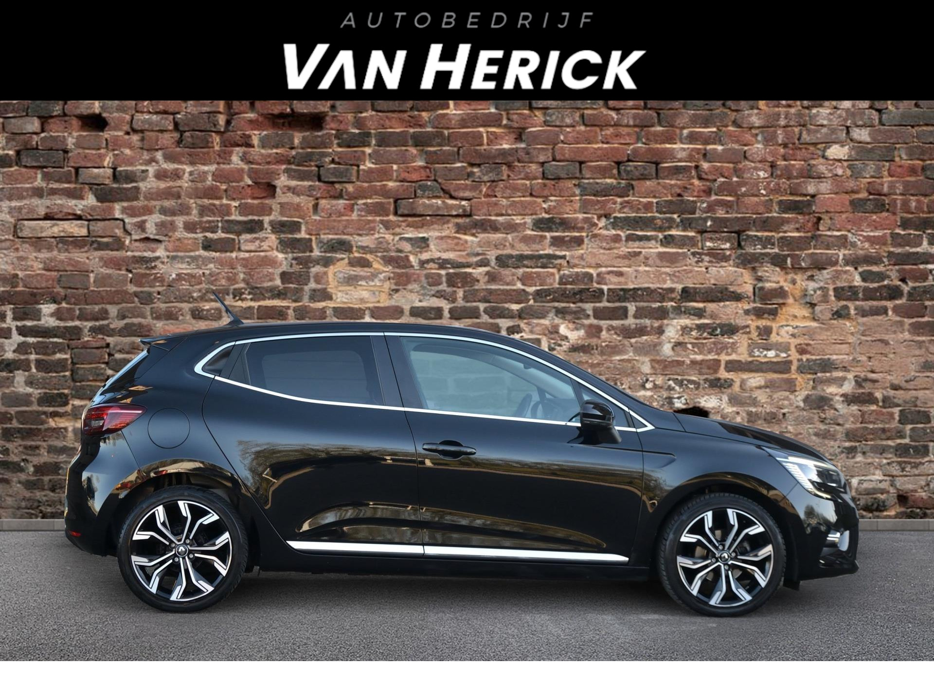 Renault Clio 1.0 TCe Intens | Keyless | Cruise | Navi | 17 Inch