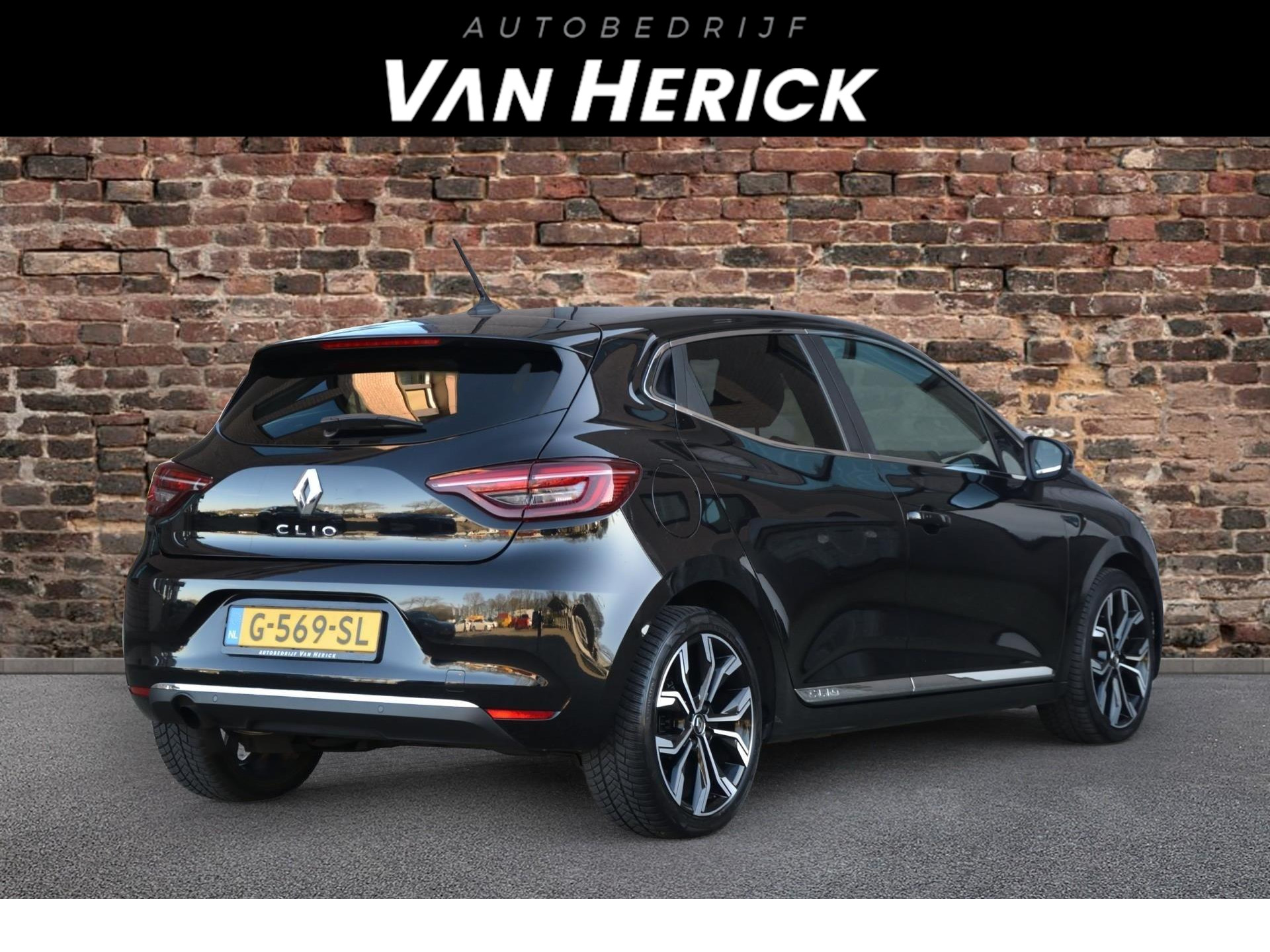 Renault Clio 1.0 TCe Intens | Keyless | Cruise | Navi | 17 Inch