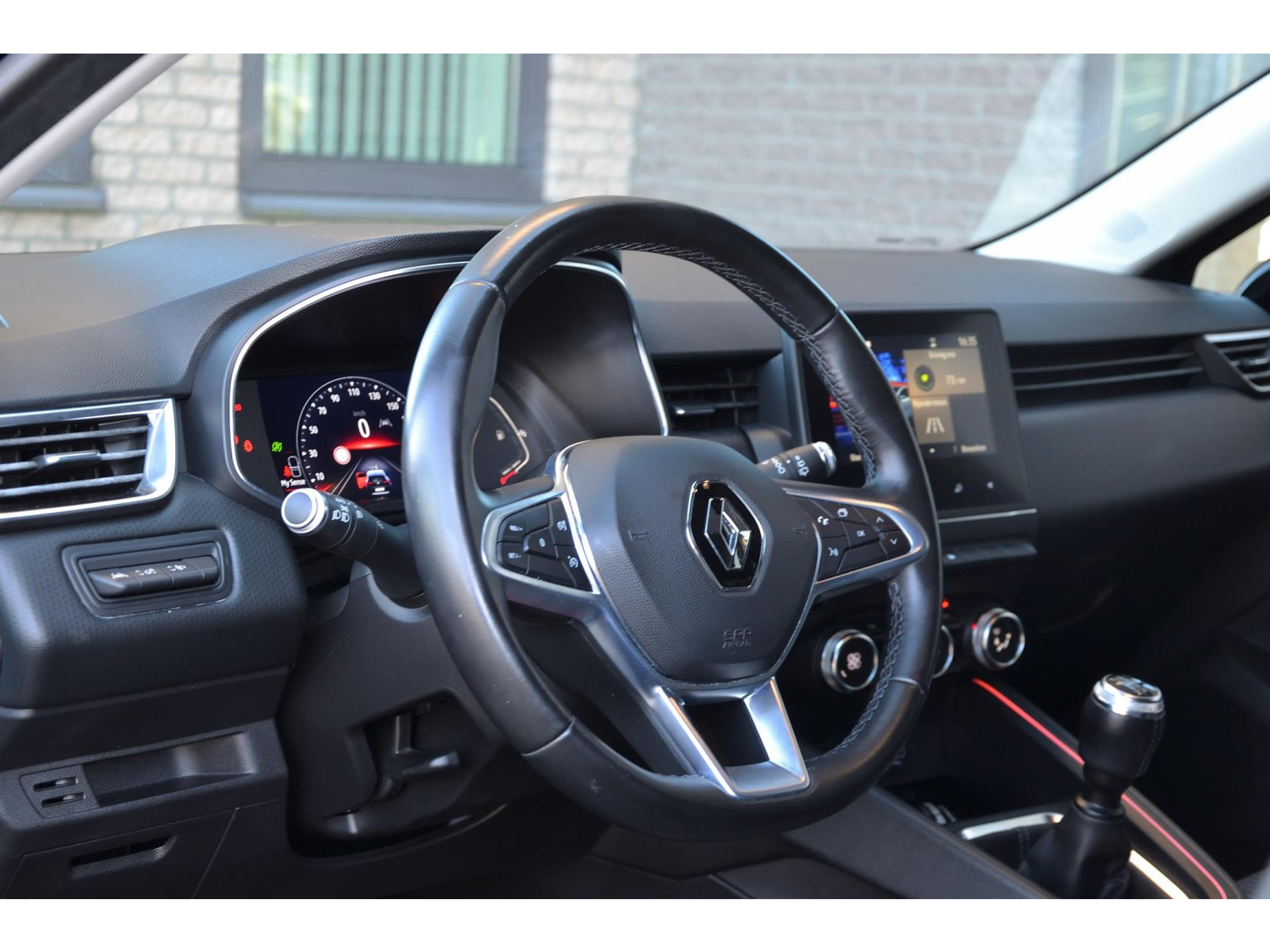 Renault Clio 1.0 TCe Intens | Keyless | Cruise | Navi | 17 Inch