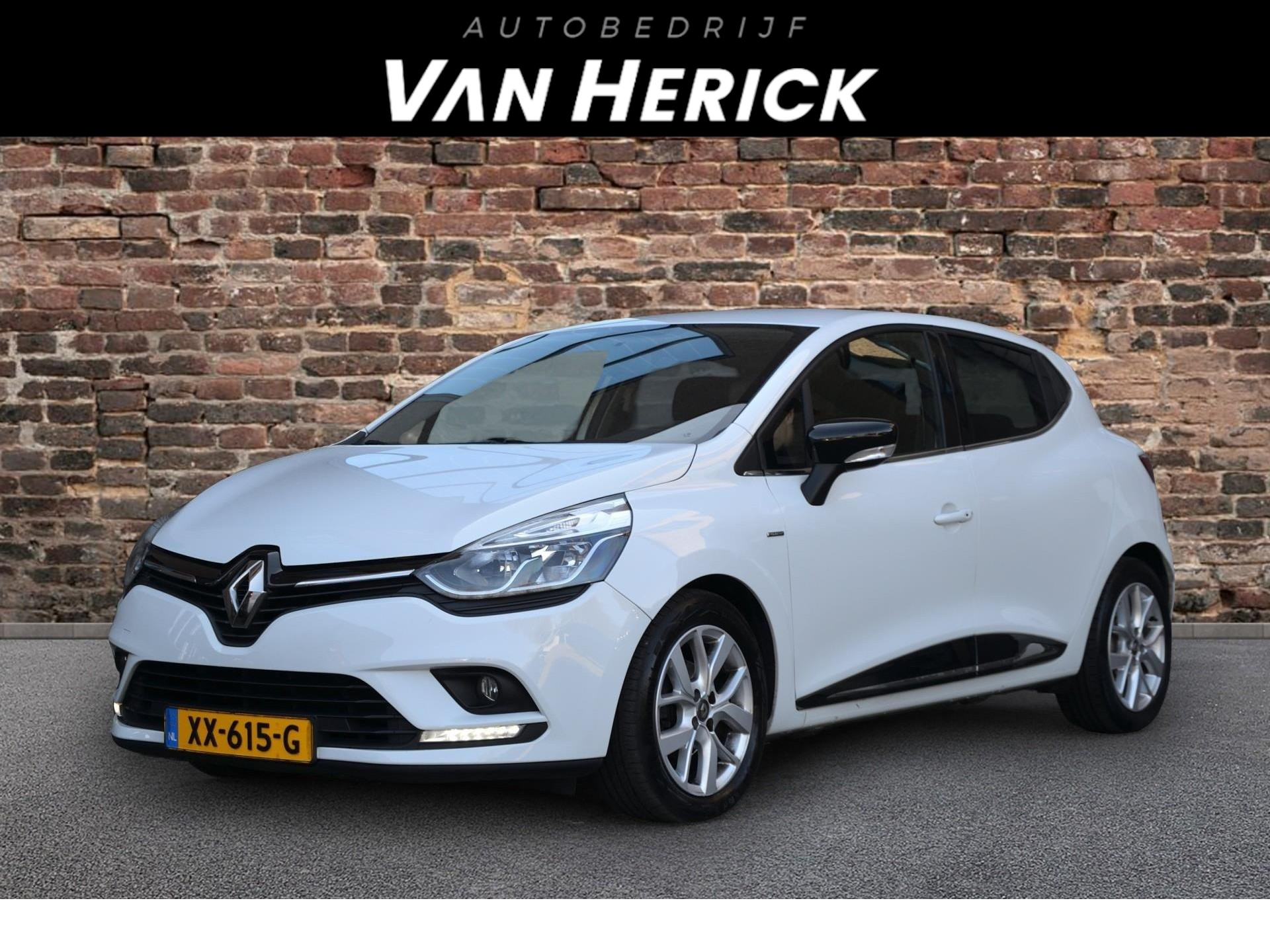 Renault Clio 0.9 TCe Limited 5-Deurs | Cruise | Navi | Camera voor € 10.445,-