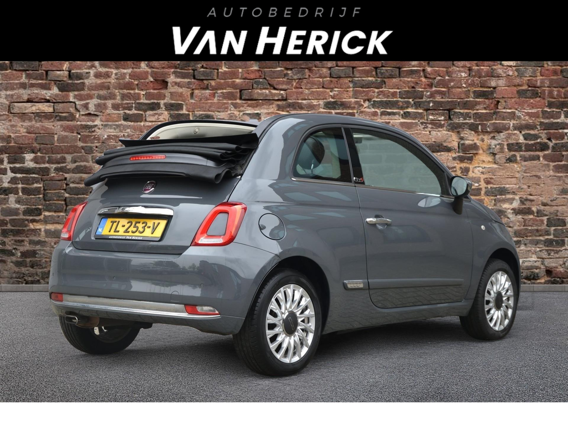 Fiat 500C 1.2 Lounge Cabrio | Cruise | Bluetooth | Parkeersensoren voor € 9.745,-