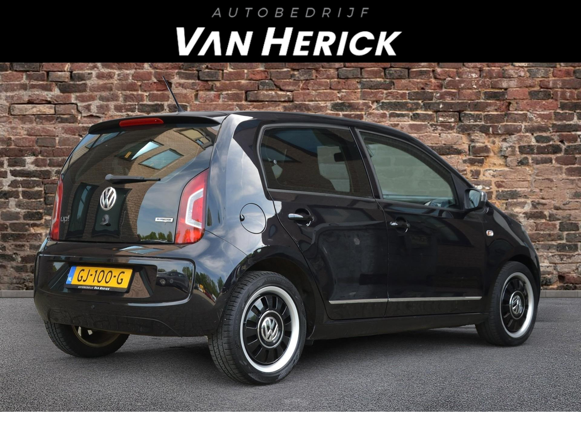 Volkswagen up! 1.0 high up! BlueMotion 5-Deurs | Airco | Navi | Cruise | Parkeersensoren voor € 7.995,-