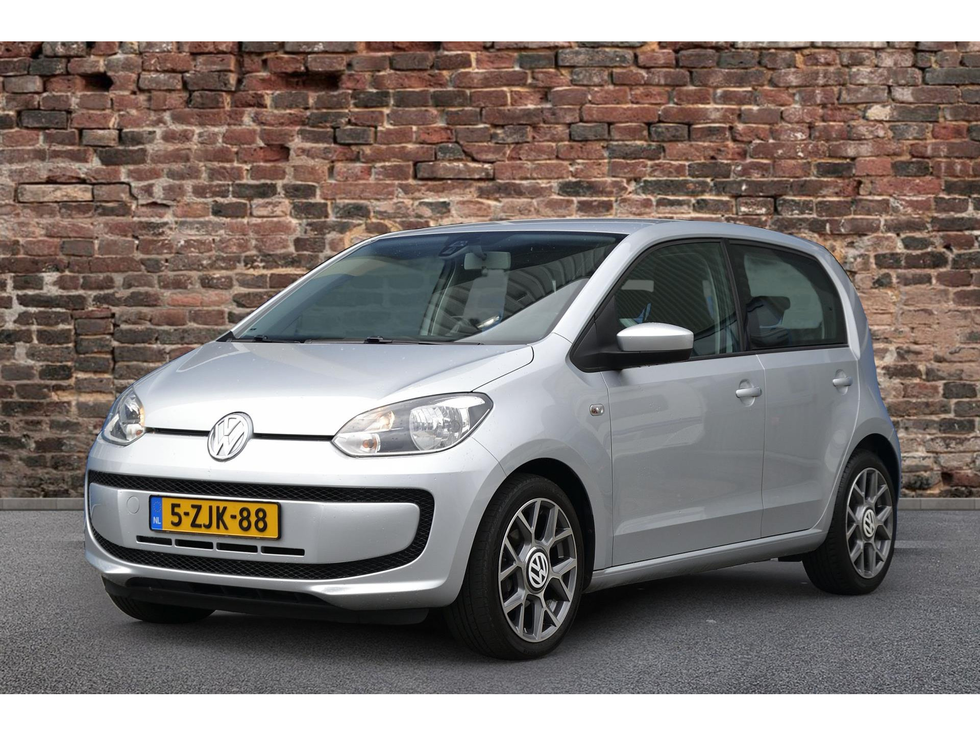 Volkswagen up! 1.0 move up! BlueMotion 5-Deurs | LM velgen | Airco voor € 7.745,-