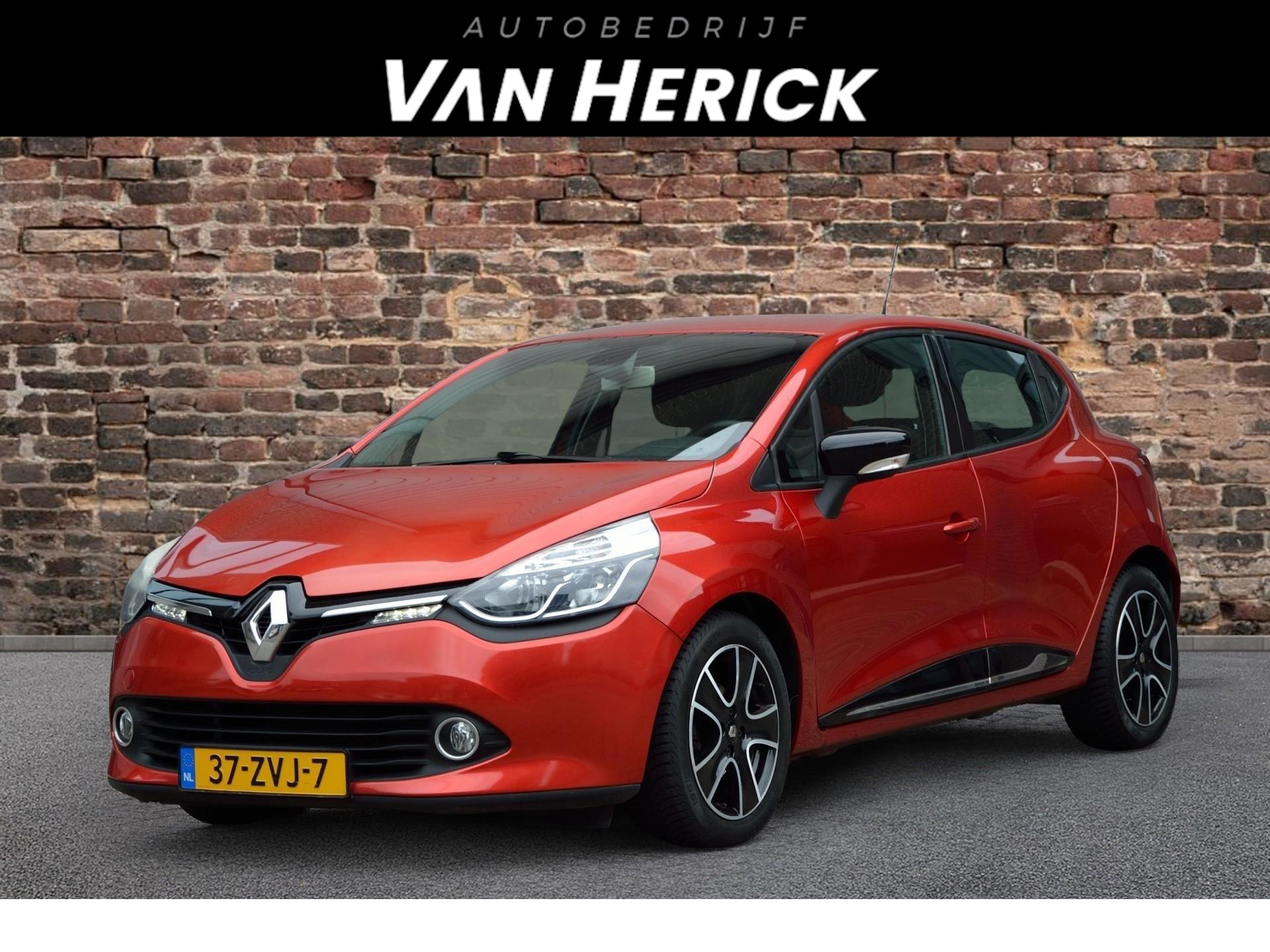 Renault Clio 0.9 TCe Dynamique | Cruise | Navi | Airco voor € 7.445,-