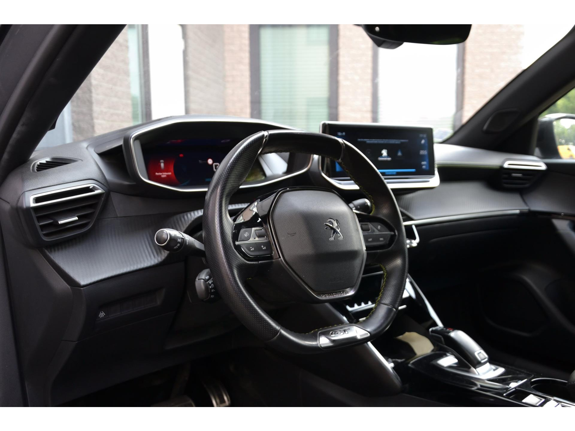 Peugeot 2008 1.2 PureTech GT-line | Navi | LED koplampen | Achteruitrijcamera