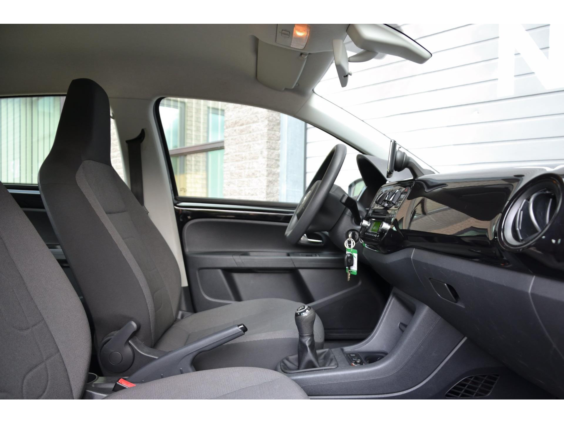 Volkswagen up! 1.0 move up! BlueMotion | Navi | Airco | 5 Deurs