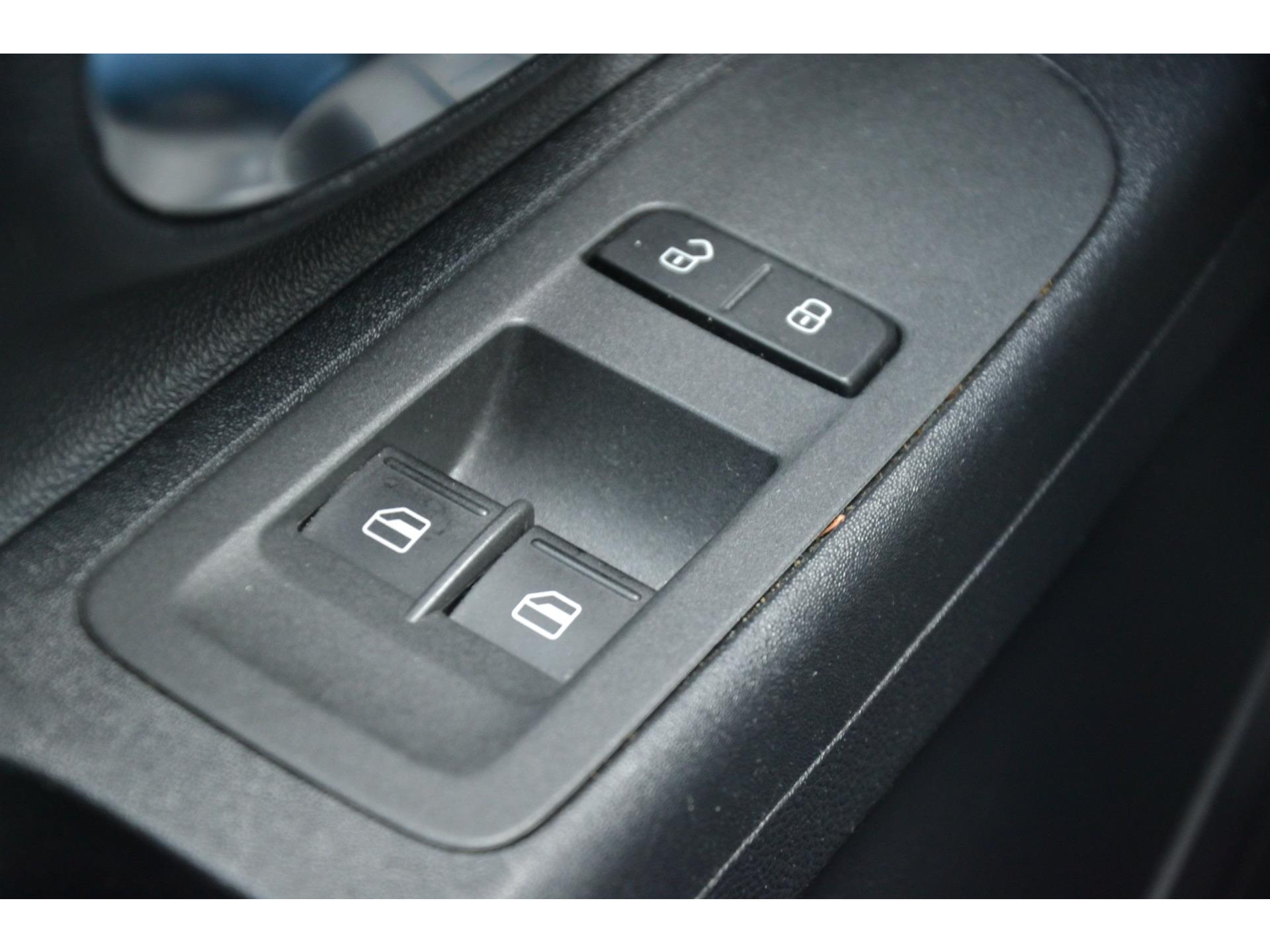 Volkswagen up! 1.0 move up! BlueMotion | Navi | Airco | 5 Deurs