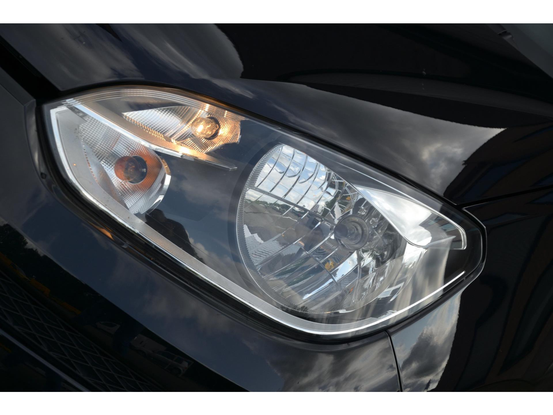 Volkswagen up! 1.0 move up! BlueMotion | Navi | Airco | 5 Deurs