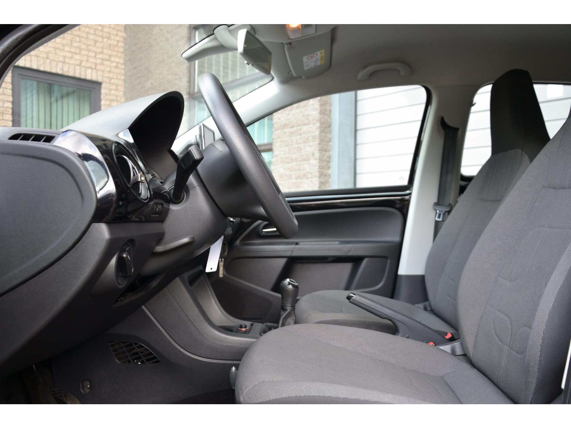 Volkswagen up! 1.0 move up! BlueMotion | Navi | Airco | 5 Deurs
