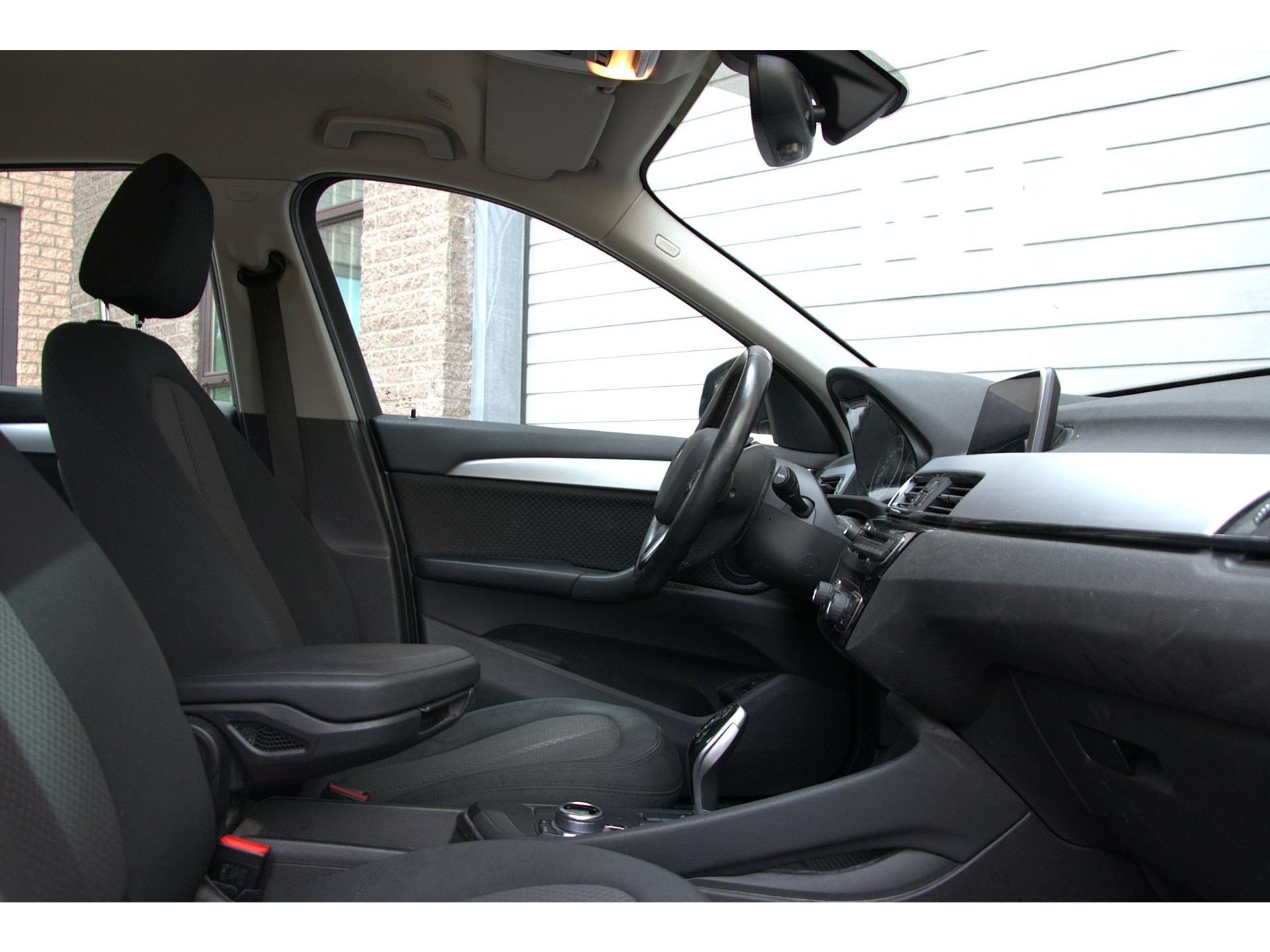 BMW X1 SDrive18i Executive |Navigatie| Trekhaak | Achteruitrijcamera