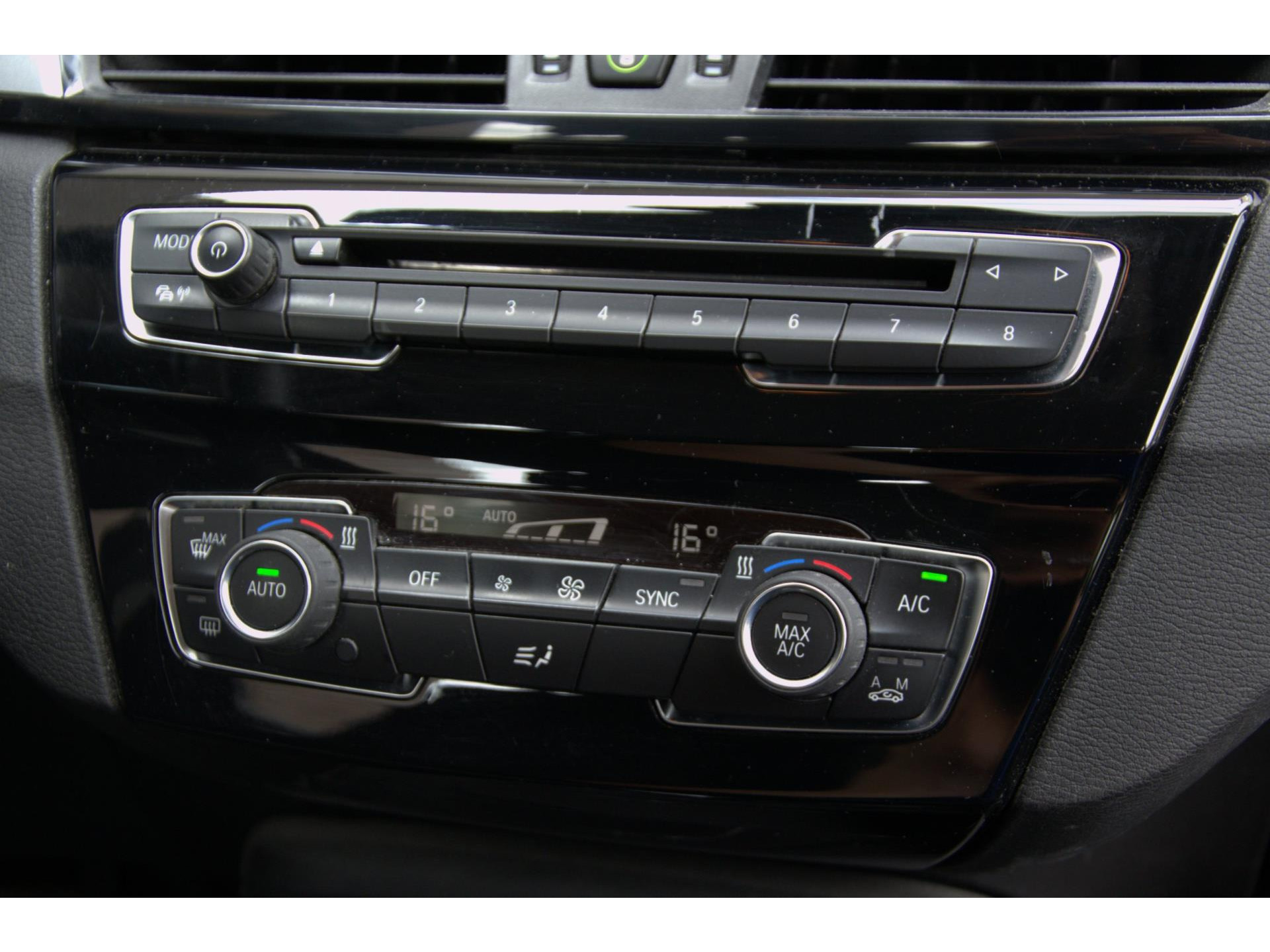 BMW X1 SDrive18i Executive |Navigatie| Trekhaak | Achteruitrijcamera