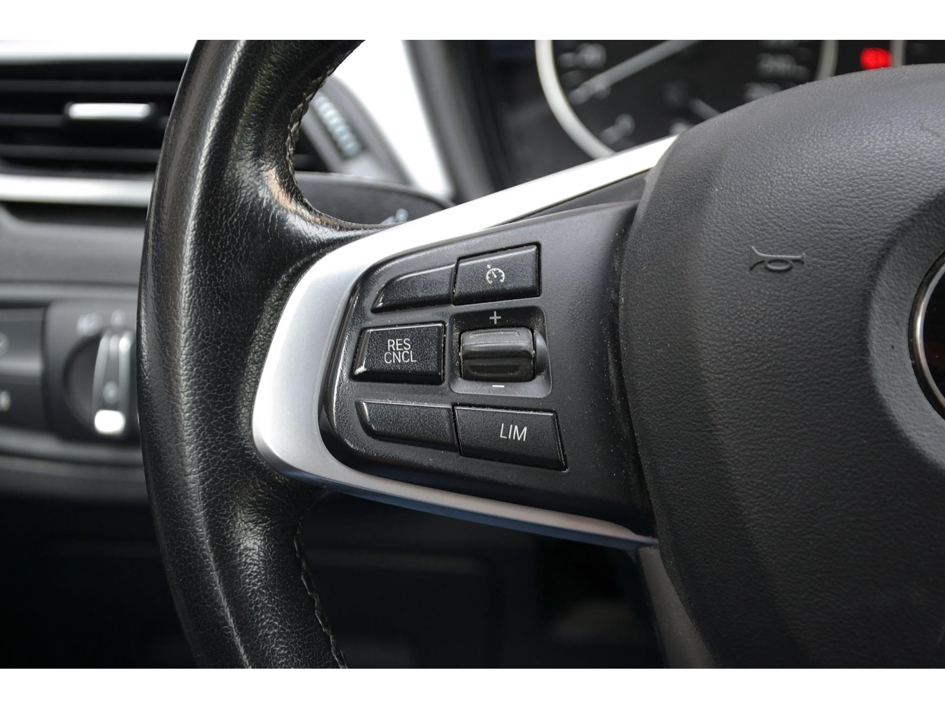 BMW X1 SDrive18i Executive |Navigatie| Trekhaak | Achteruitrijcamera