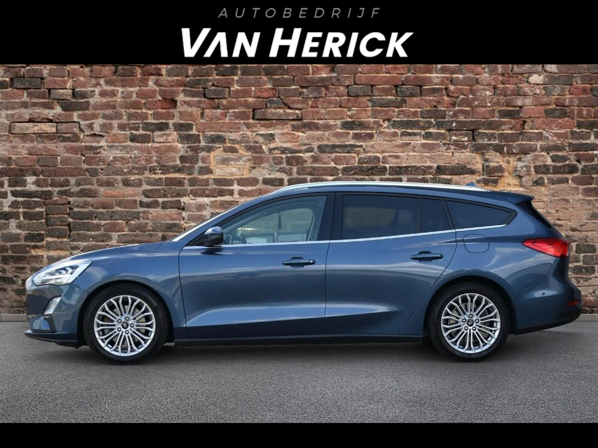 Ford FOCUS Wagon 1.5 EcoBoost Titanium Business | Winterpakket | Camera | Led voor € 15.445,-