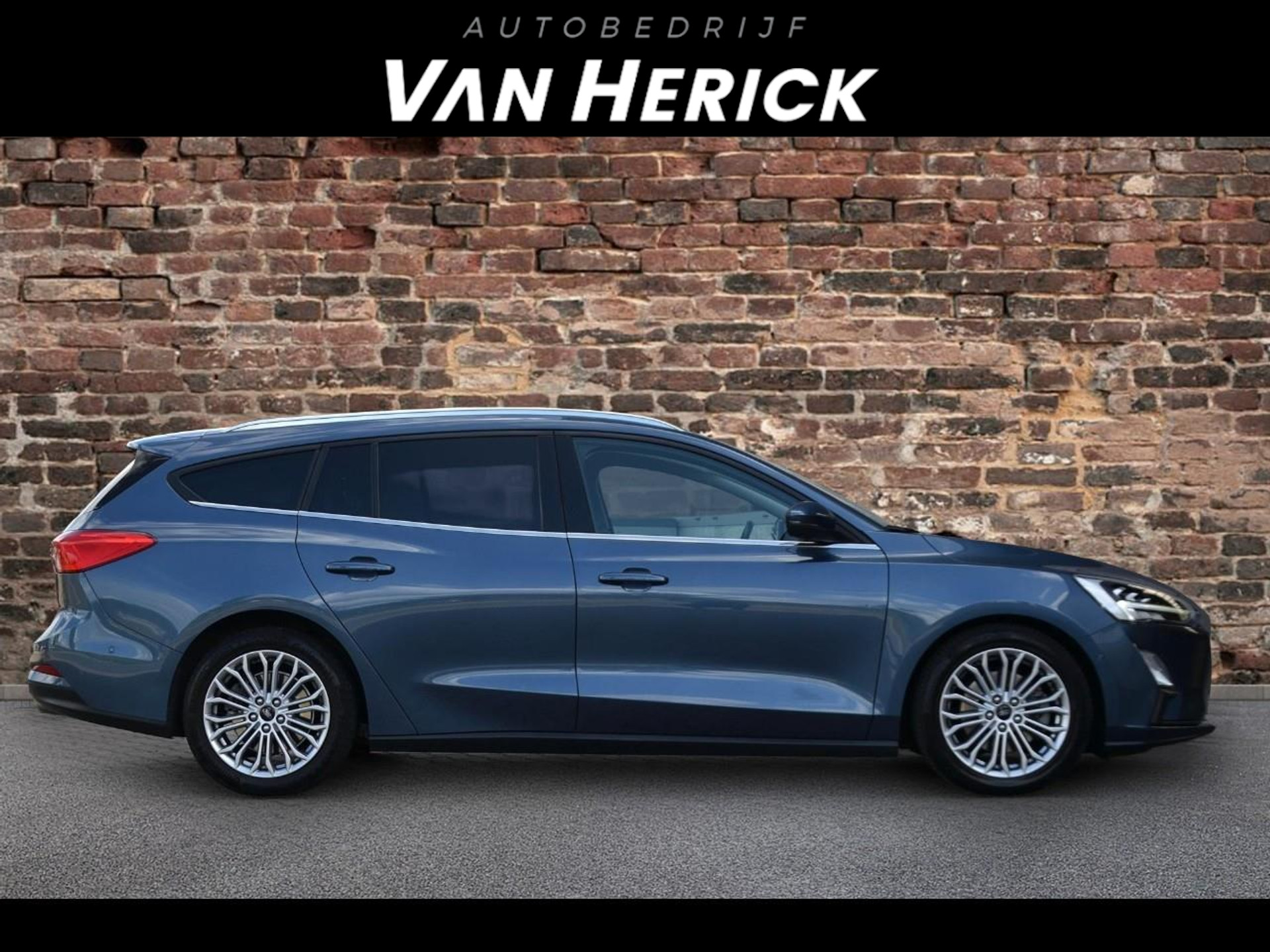 Ford FOCUS Wagon 1.5 EcoBoost Titanium Business | Winterpakket | Camera | Led voor € 15.445,-