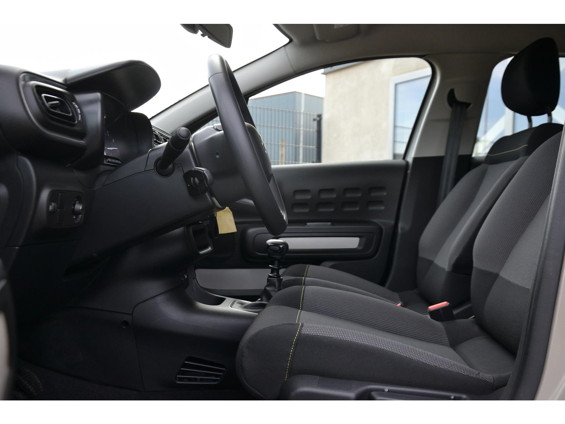 Citroën C3 1.2 PureTech C-Series 110PK | Clima | App Connect | Cruise control