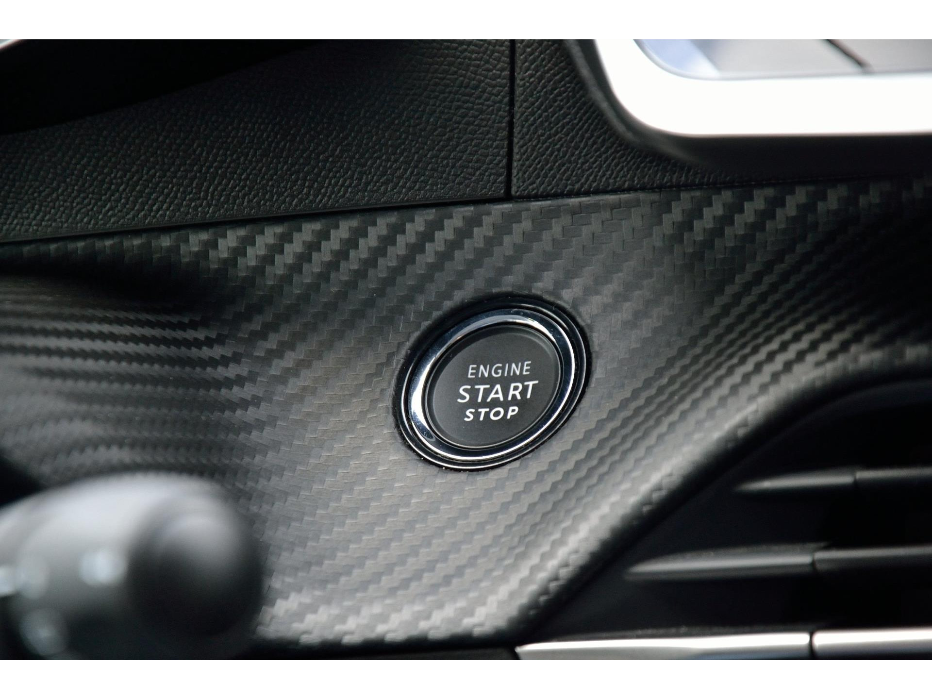 Peugeot 208 1.2 PureTech Allure Pack | ACC | Keyless | Stoelverwarming | 360 camera