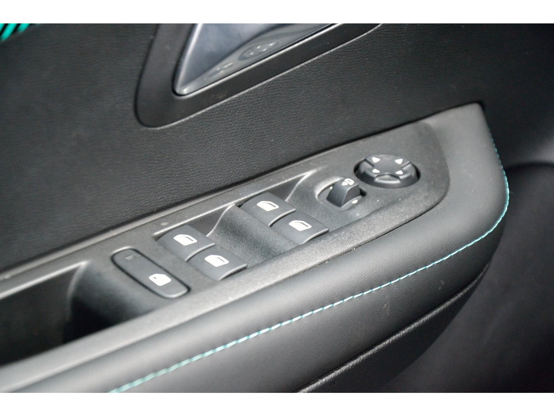 Peugeot 208 1.2 PureTech Allure Pack | ACC | Keyless | Stoelverwarming | 360 camera