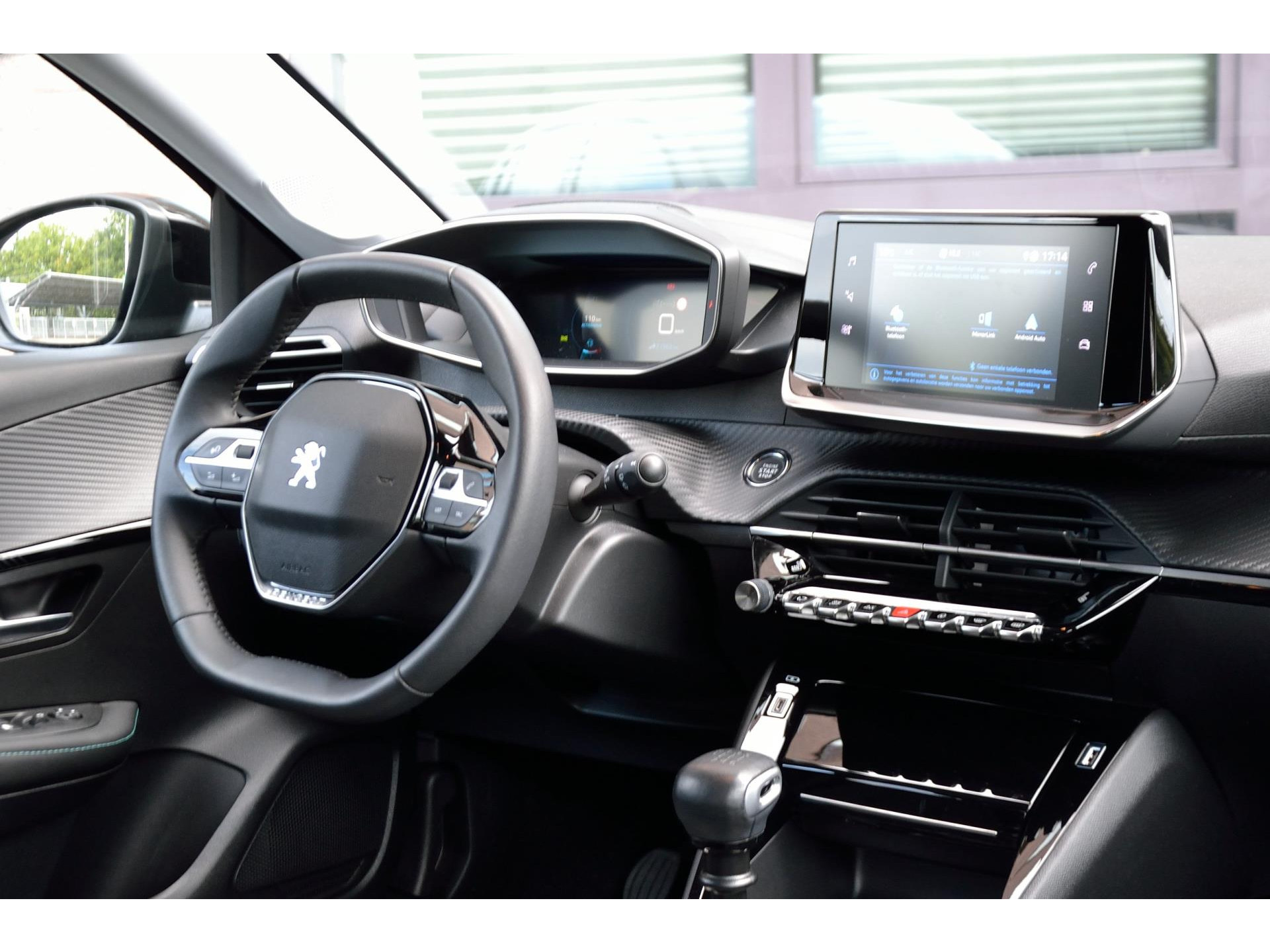 Peugeot 208 1.2 PureTech Allure Pack | ACC | Keyless | Stoelverwarming | 360 camera