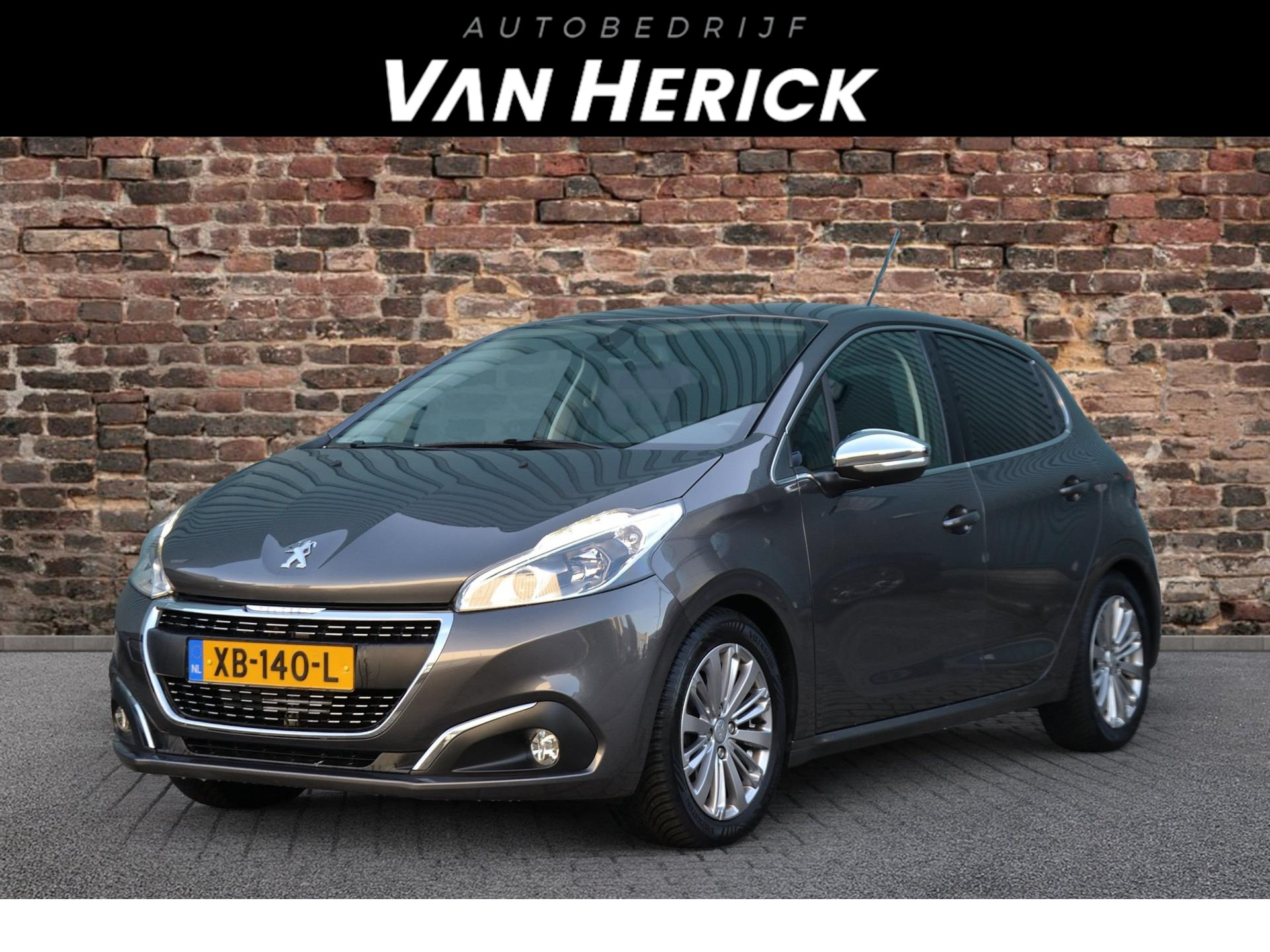 Peugeot 208 1.2 PureTech Allure | Cruise | Clima | Navi | Bluetooth voor € 9.745,-