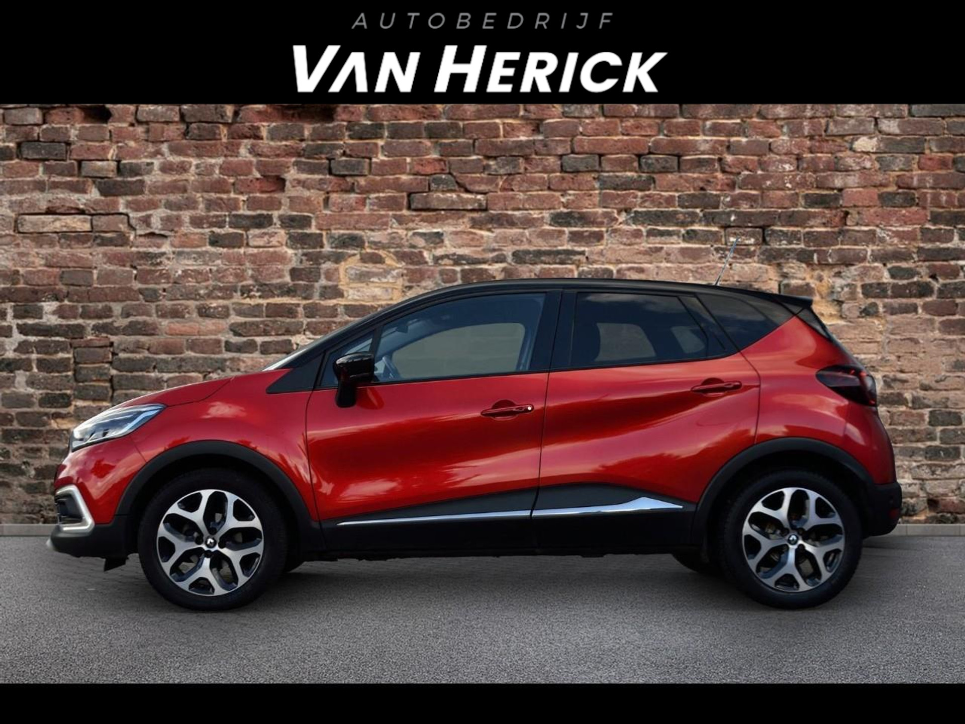 Renault Captur 0.9 TCe Intens | R-Link | Clima | Trekhaak voor € 9.945,-
