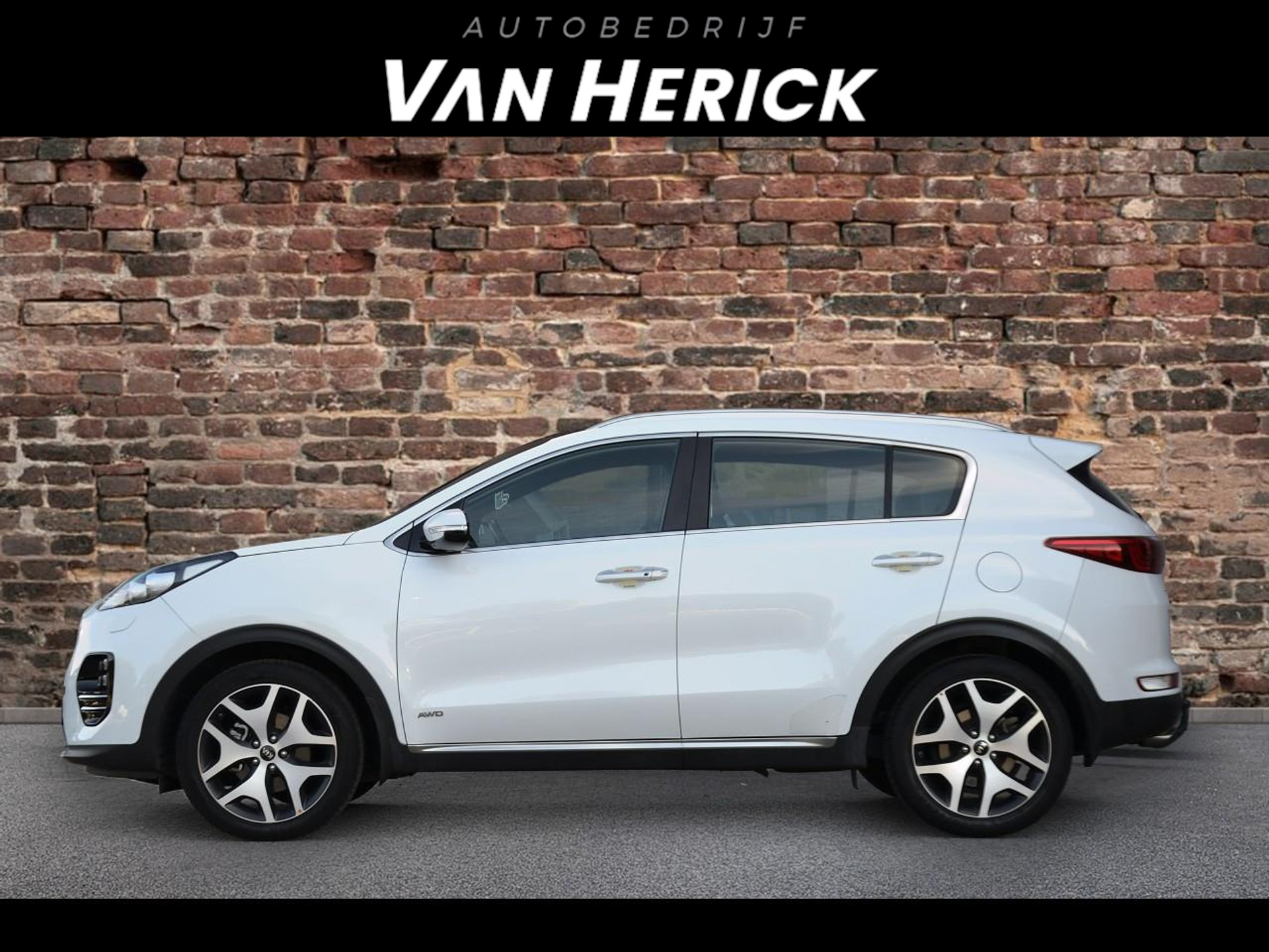Kia Sportage GT-Line 185 PK Automaat | Trekhaak | Stoelverwarming/koeling | Camera voor € 17.995,-
