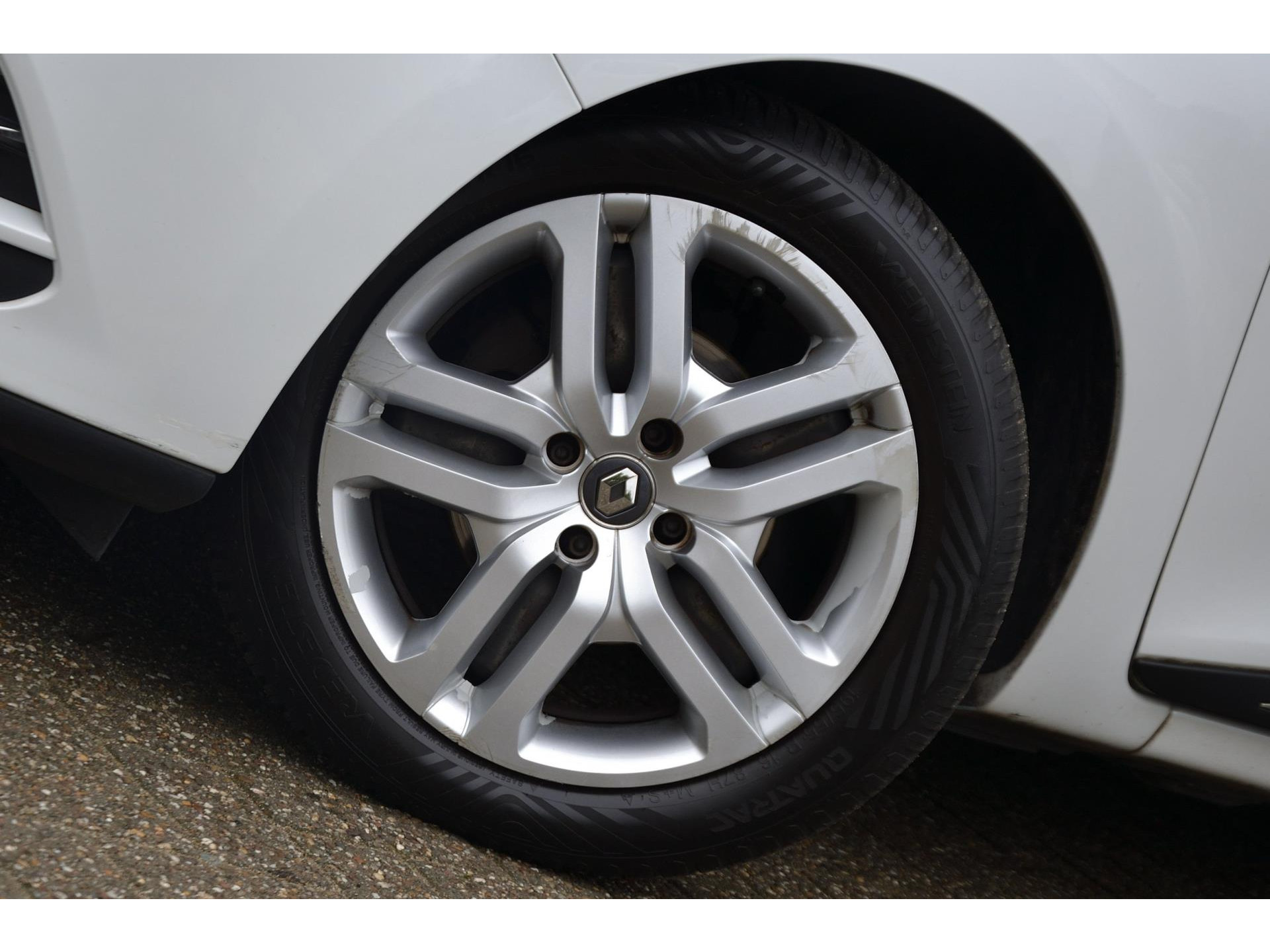Renault Clio Estate 0.9 TCe Zen | Cruise | Nette staat voor € 8.745,-