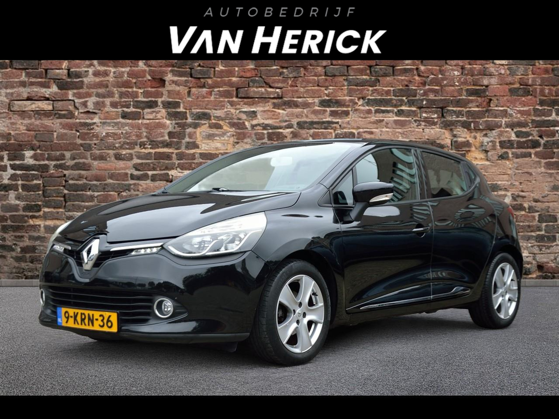 Renault Clio 0.9 TCe Collection | Navi | LM Velgen | Airco voor € 7.745,-