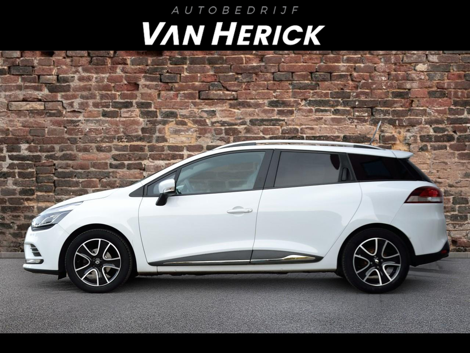 Renault Clio Estate 0.9 TCe Zen | Cruise | Navi | Airco voor € 7.995,-