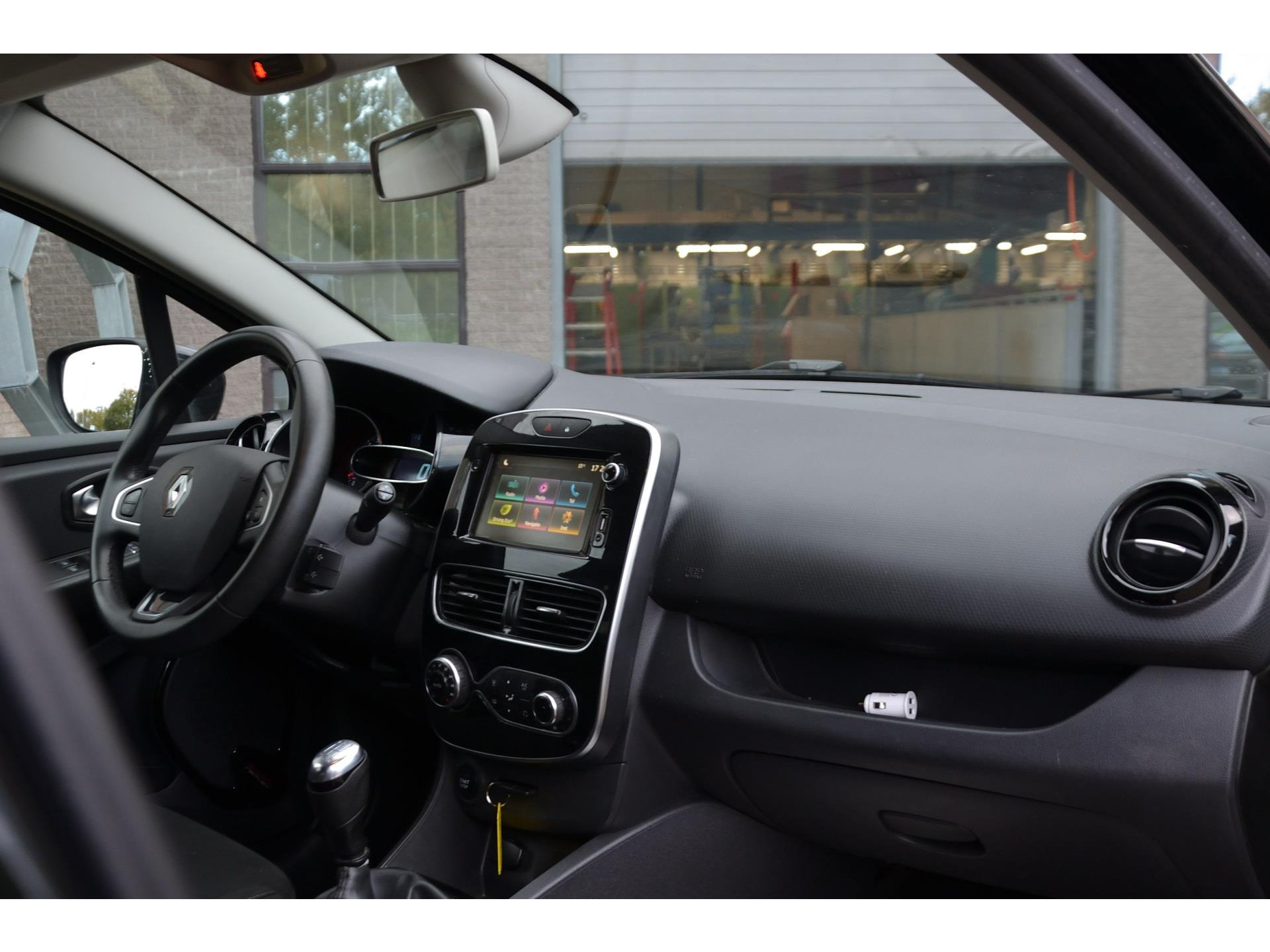 Renault Clio Estate 0.9 TCe Intens | Cruise | Bleutooth | LM Velg