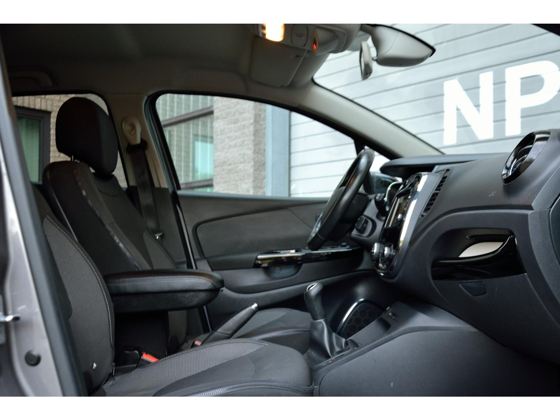 Renault Captur 0.9 TCe Dynamique | R-link | Clima | Keyless