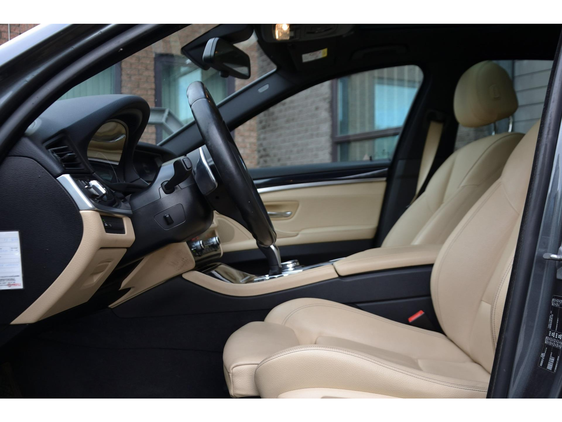 BMW 5 Serie 528i M Sport Edition High Executive | Panorama Dak | Leer | Memory | Stoelverwarming
