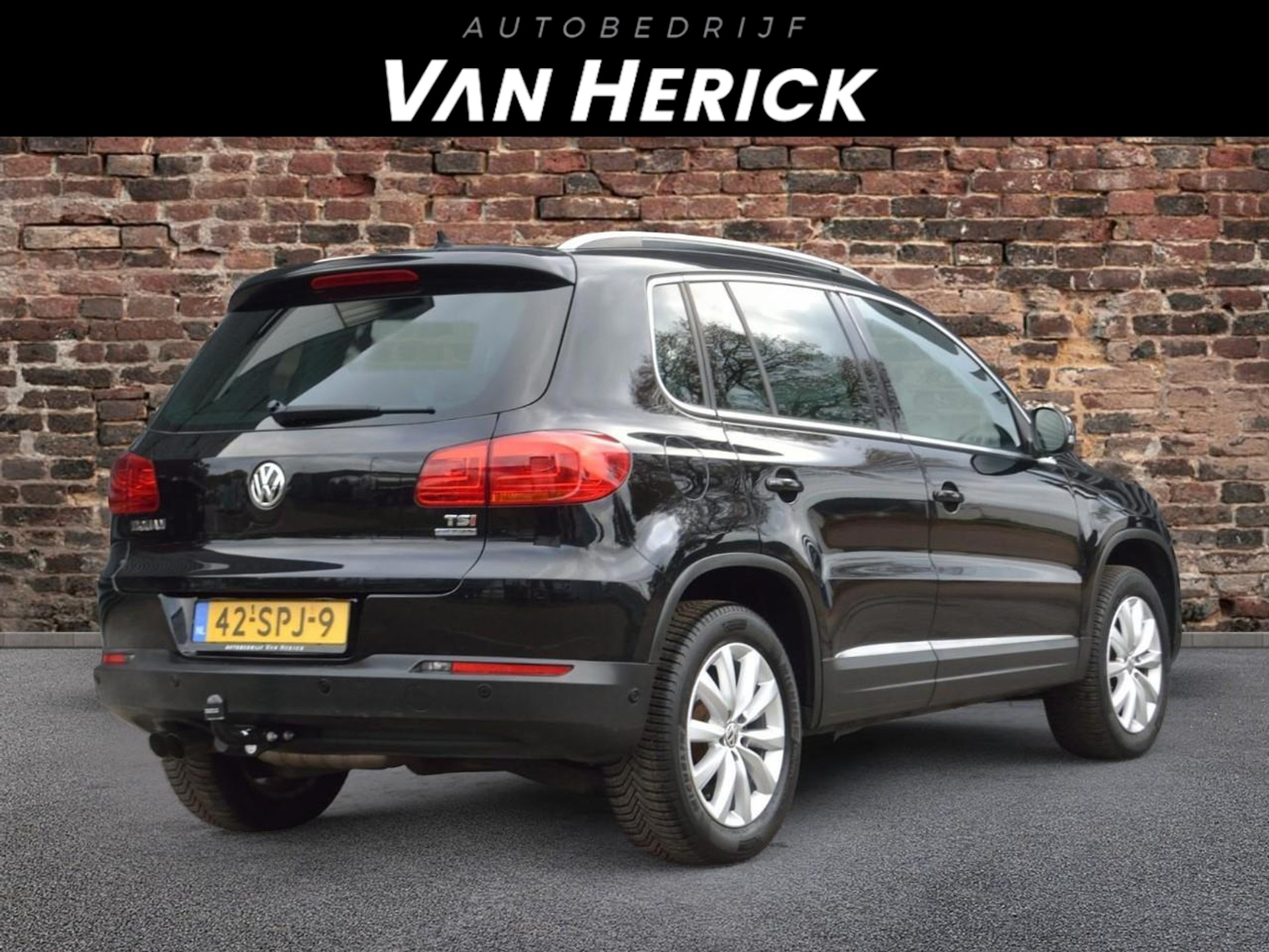 Volkswagen Tiguan 1.4 TSI Sport&Style | Navi | Cruise | NAP | Nette Staat